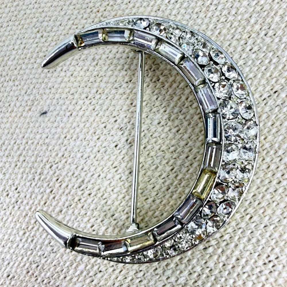 Lisner Vintage Crescent Moon Brooch Silver Tone Baguette‎ Round Clear Rhinestone